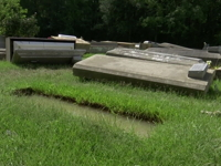 Content Dam Ww Online Articles 2016 08 Ww Newscast 20160822 Story5 Louisiana Floods Cemetary Graves Credit Associated Press 200x150