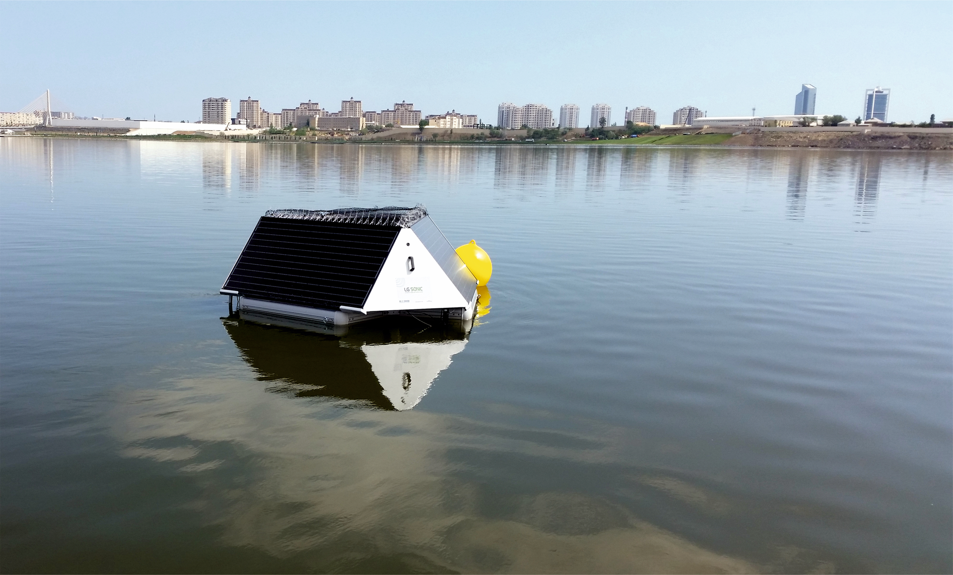 LG Sonic&rsquo;s solar-powered MPC-Buoy for real-time monitoring is one of 15 technologies being shown at BlueTech Forum 2019.