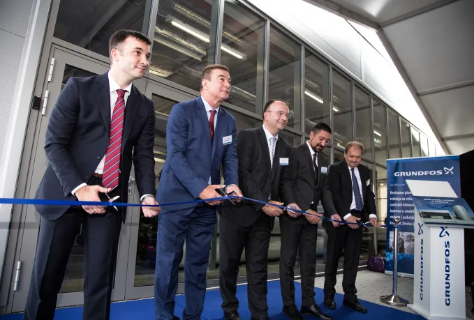The ribbon-cutting at the opening ceremony of Grundfos BioBooster, Indjija, Serbia.