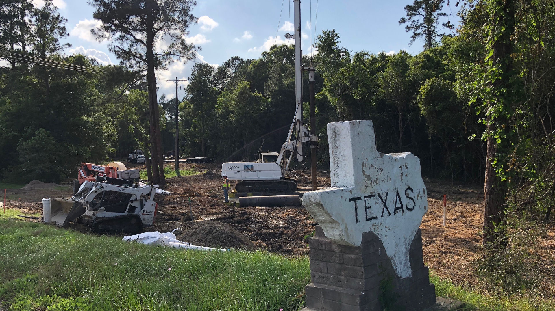 TerraFirma conducts dewatering at the TX/LA border Highway 12 road crossing adjacent to the Sabine River.