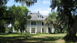 1280px Kenilworth La Plantation House Front 5fe0f1bd2fa2d 1280px Kenilworth La Plantation House Front 5fe0f1bd2fa2d