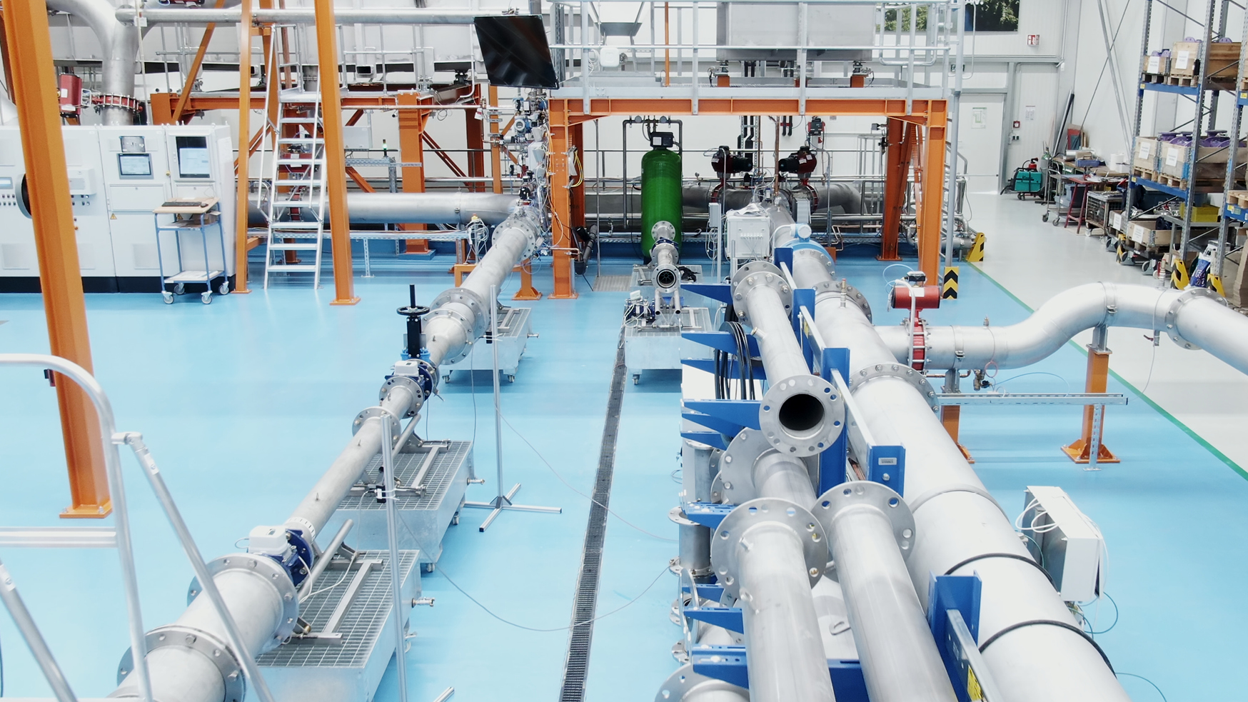 In the new Xylem test stand, water meters are tested for long-term accuracy, changing climatic conditions and, thanks to the modular design, in various installation positions.