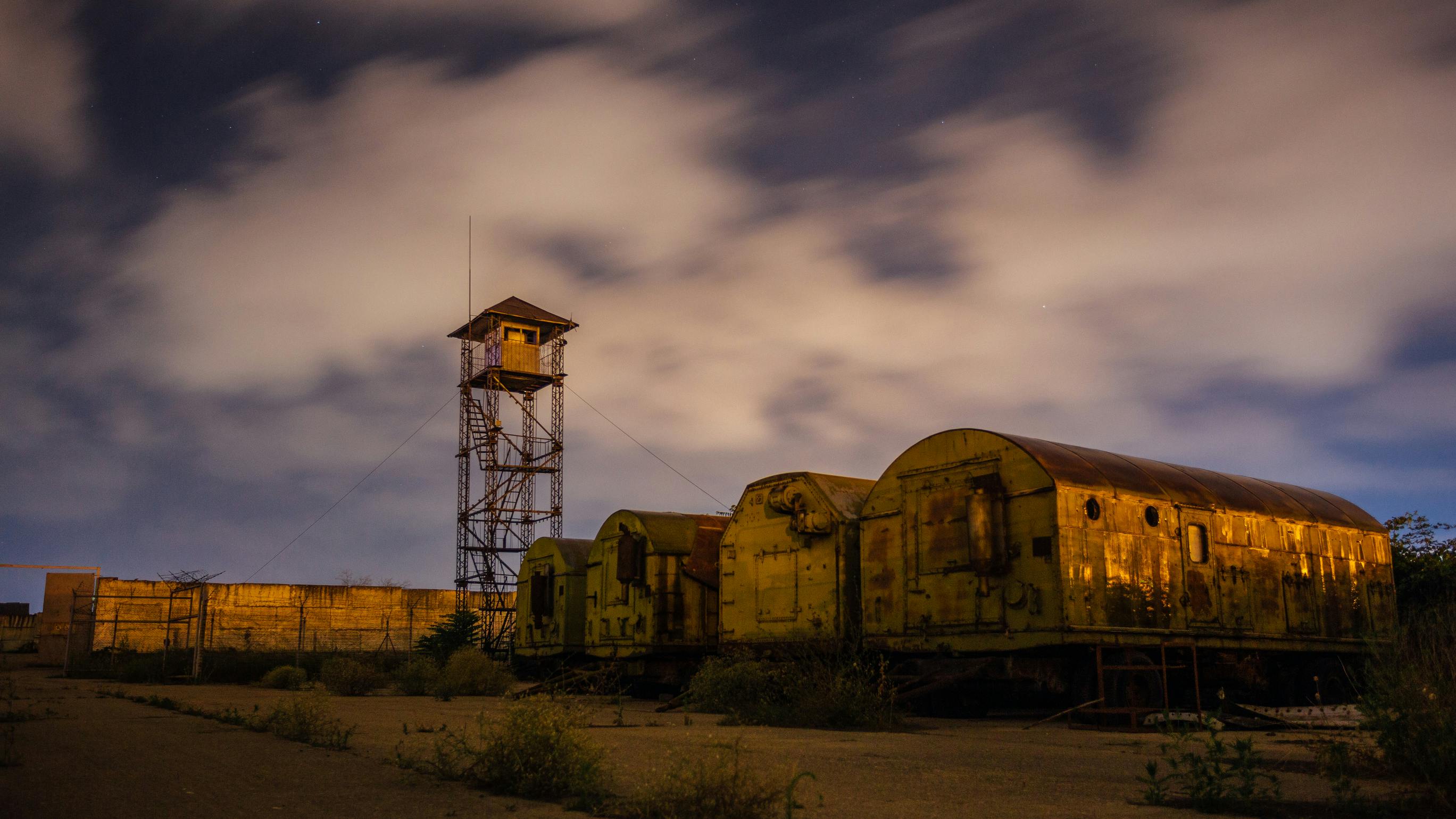 dreamstime_l_121686423