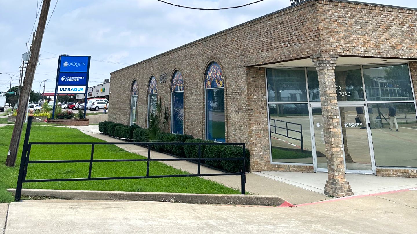 6728ed01eec0f22c594f9a12 Ultraaqua Office