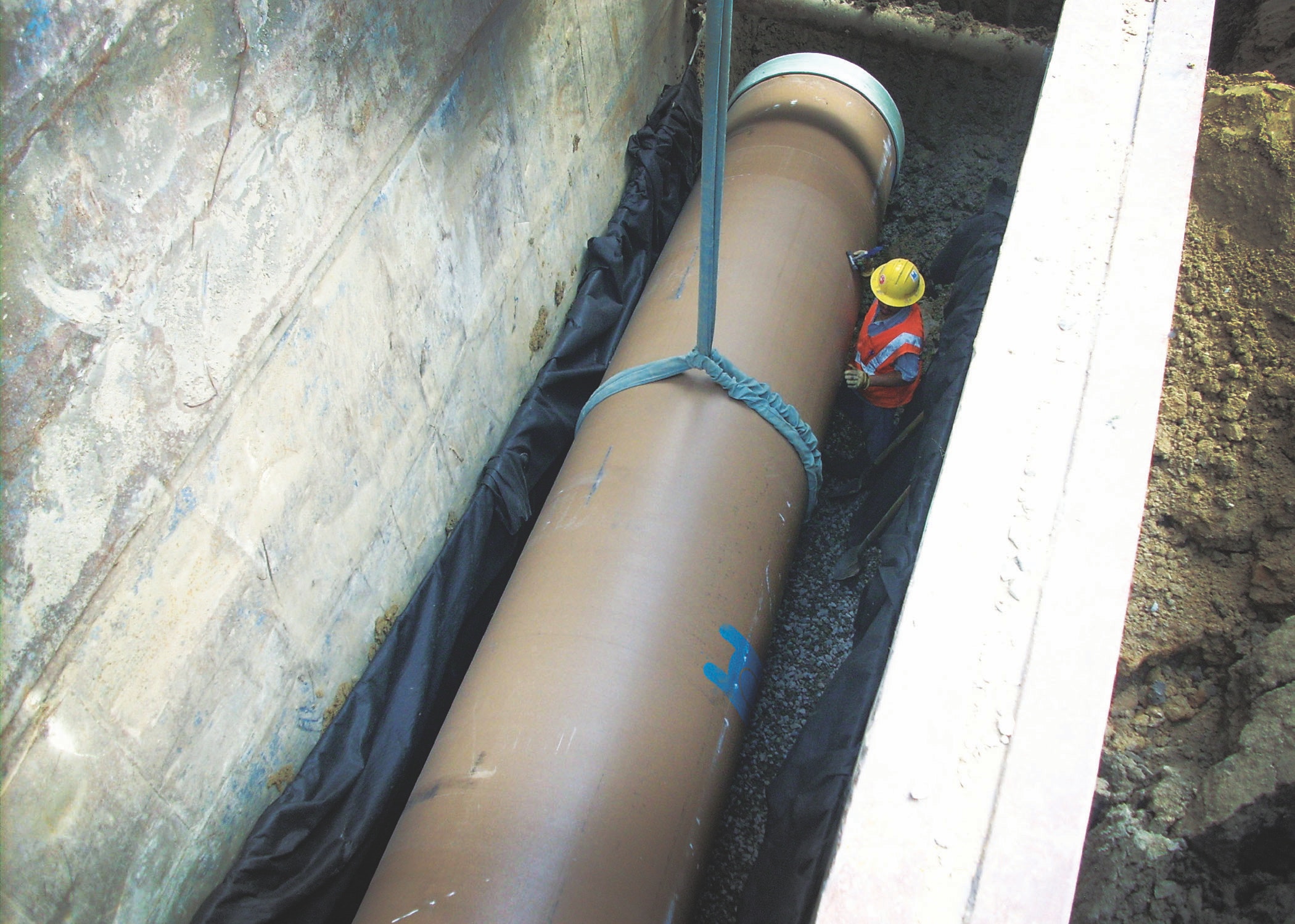 1655240307556 Hobas Lowering Of Pipe Copy