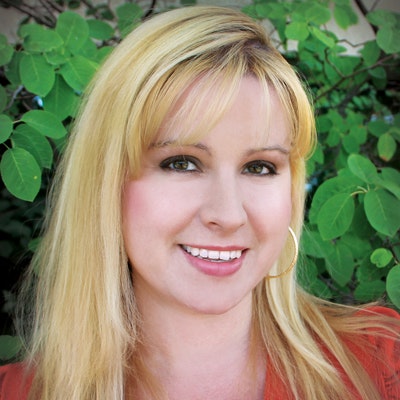 1655240385061 Elisabeth 4