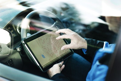 1655240408101 Customer Using Ready Tablet 1