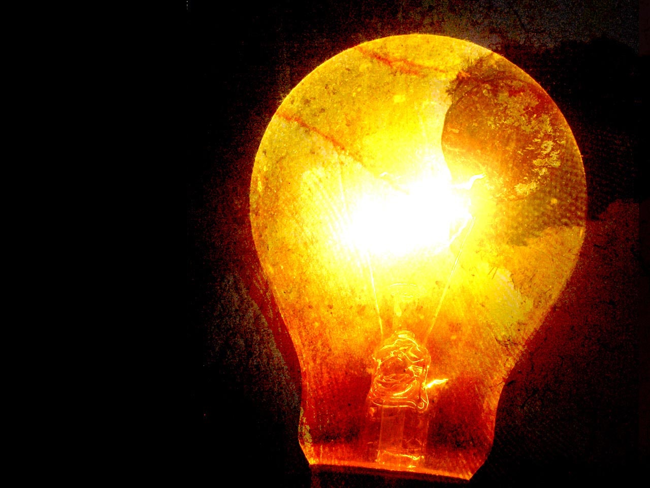 light-bulb-1425824_0