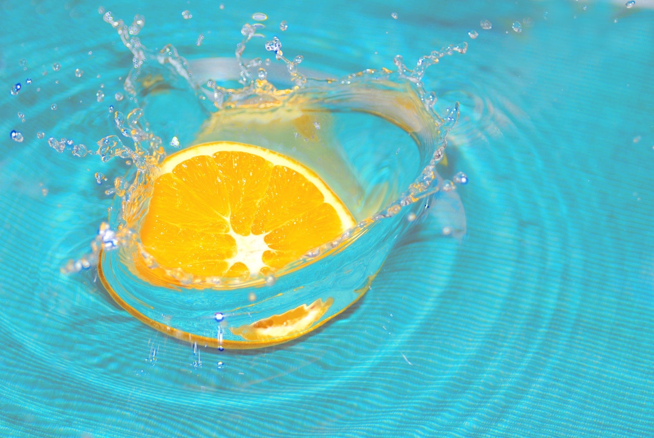 5.9orange-splash-1325775-1279x856